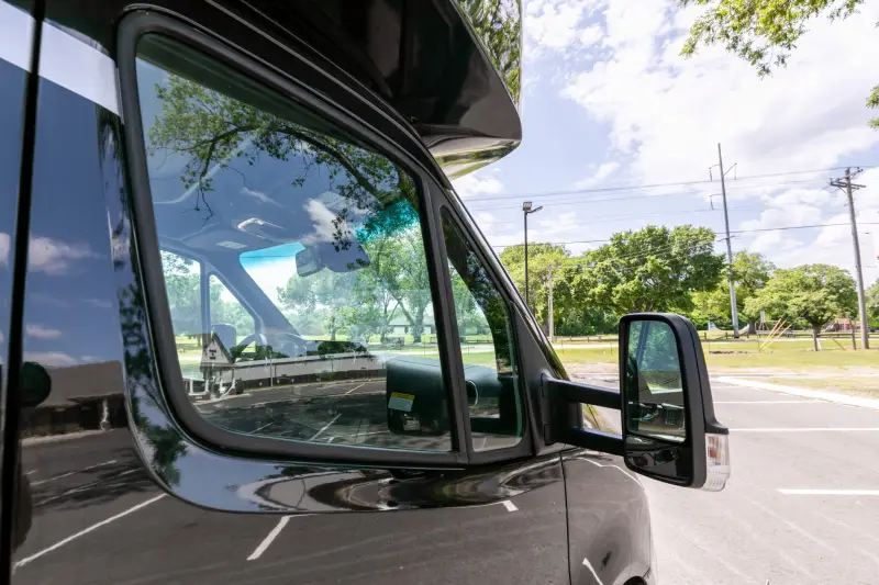 2023 Thor Motor Coach Tiburon 24FB photo 28
