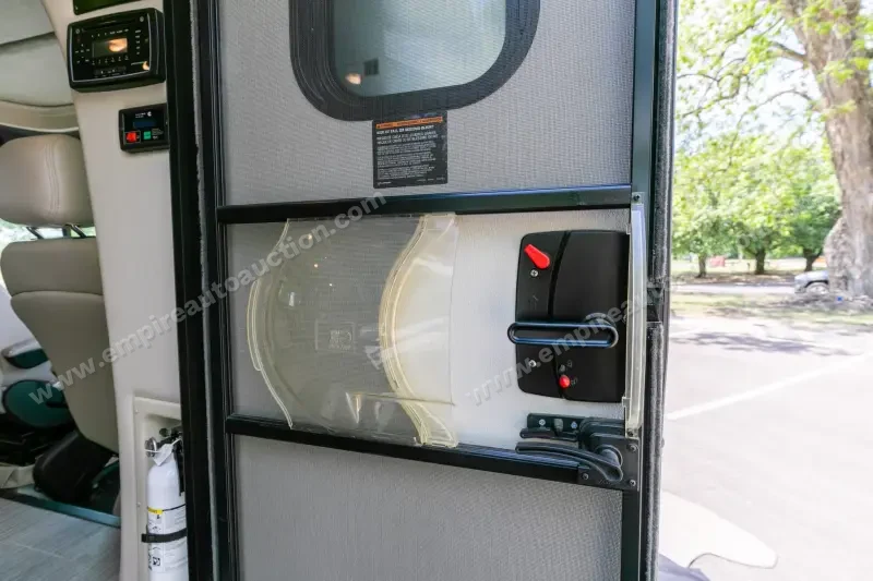 2023 Thor Motor Coach Tiburon 24FB photo 119