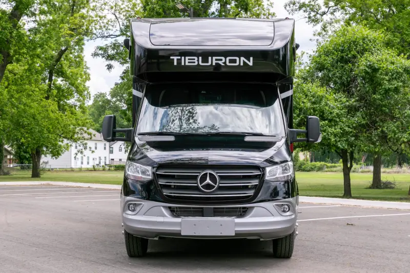 2023 Thor Motor Coach Tiburon 24FB photo 9
