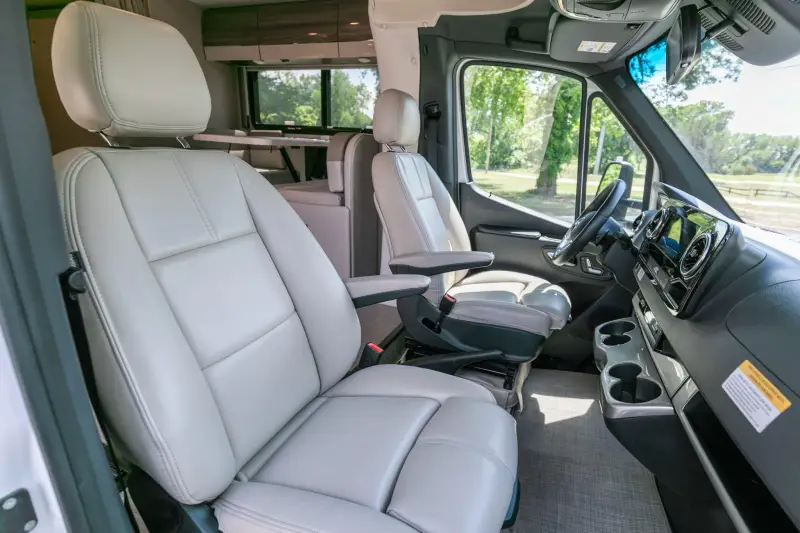2023 Thor Motor Coach Tiburon 24FB photo 94