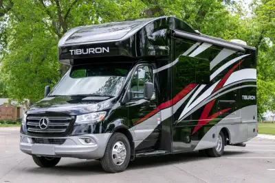 2023 Thor Motor Coach Tiburon 24FB
