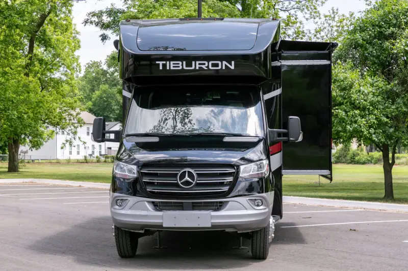 2023 Thor Motor Coach Tiburon 24FB photo 10