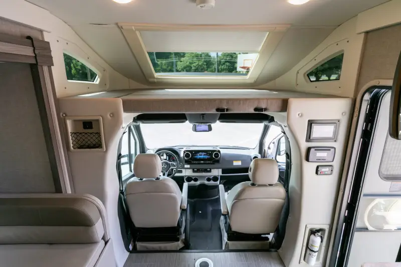 2023 Thor Motor Coach Tiburon 24FB photo 142