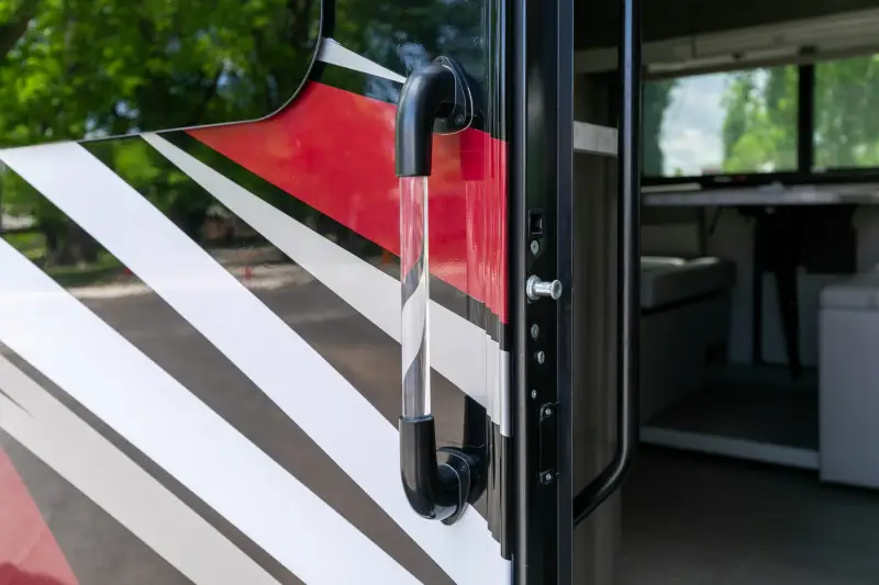 2023 Thor Motor Coach Tiburon 24FB photo 77