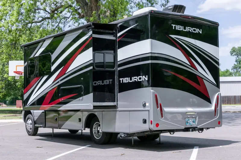2023 Thor Motor Coach Tiburon 24FB photo 13