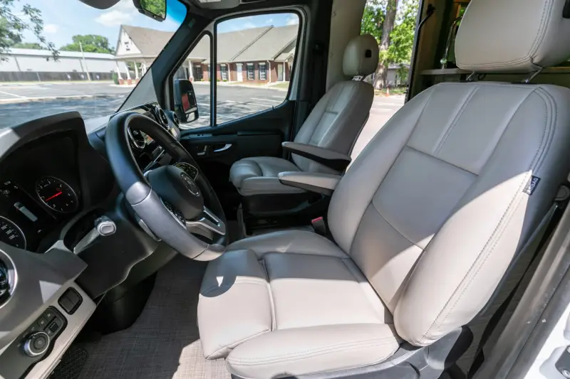 2023 Thor Motor Coach Tiburon 24FB photo 87