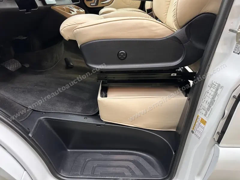 2021 Midwest Automotive Designs Passage RV photo 35