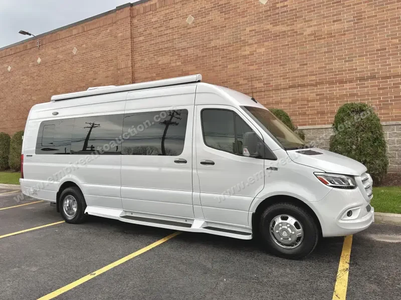 2021 Midwest Automotive Designs Passage RV photo 9
