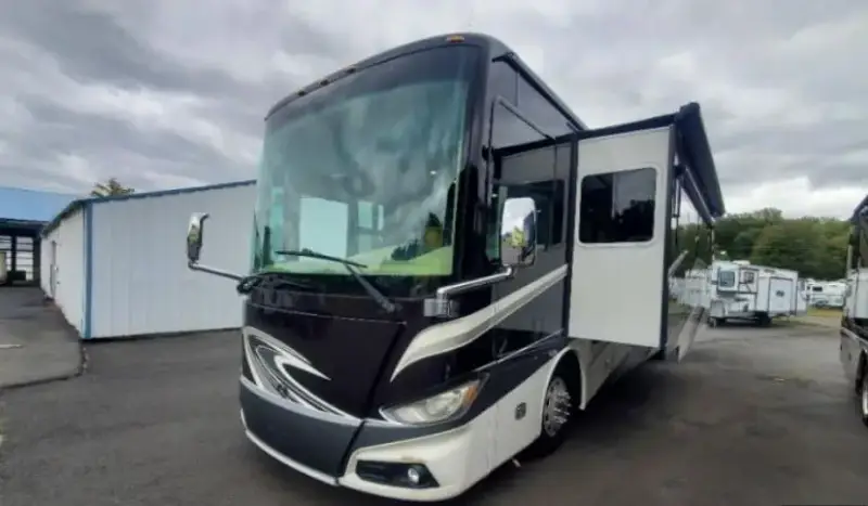 2016 Tiffin Phaeton 40 QKH photo 31