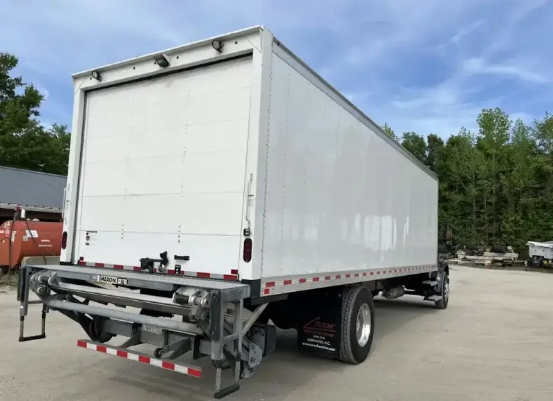 2022 Freightliner M2 photo 9