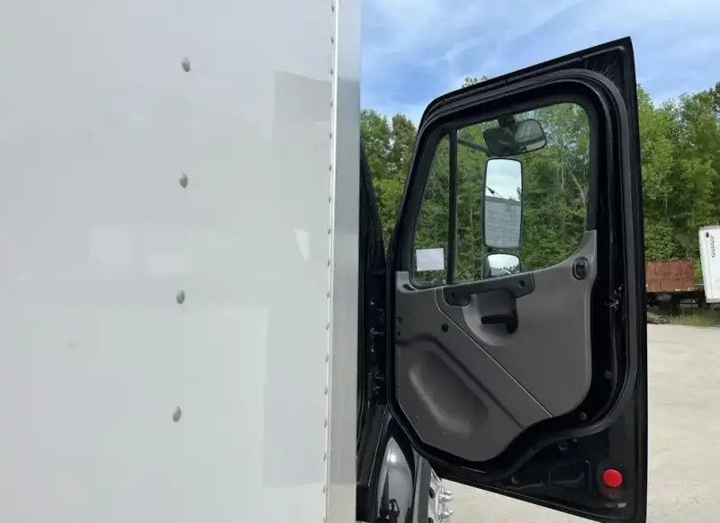 2022 Freightliner M2 photo 38