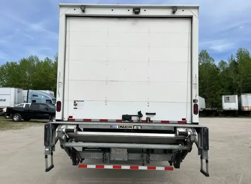 2022 Freightliner M2 photo 17