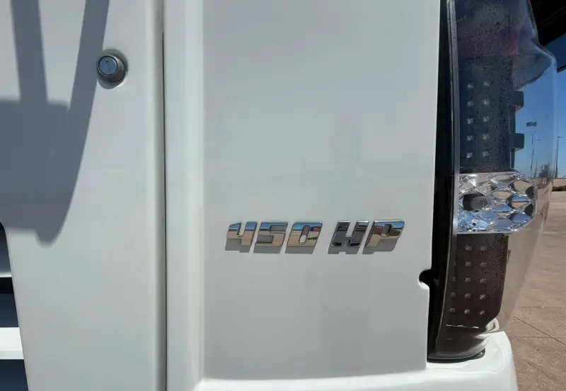 2016 Winnebago Tour 42QD photo 60