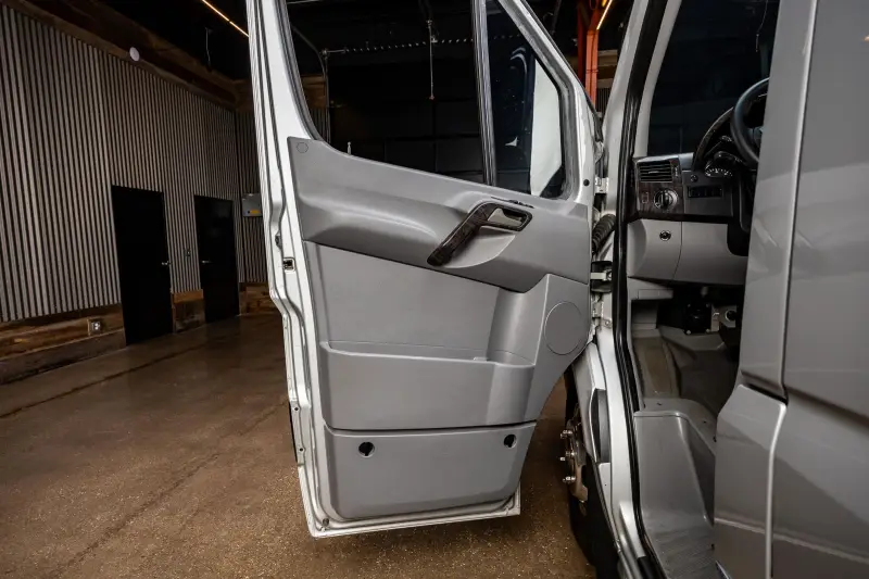 2015 Mercedes-Benz Sprinter 3500 Cargo Airstream Interstate photo 43