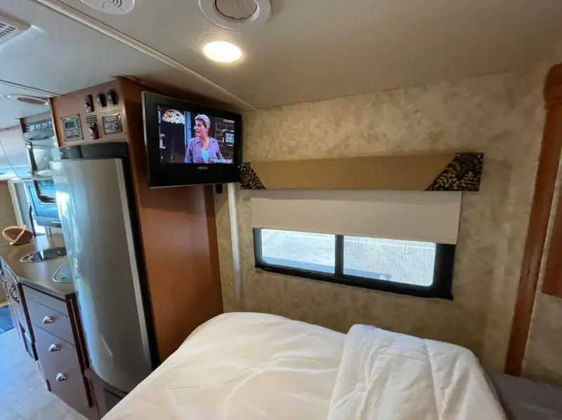2014 Winnebago View 24g photo 17