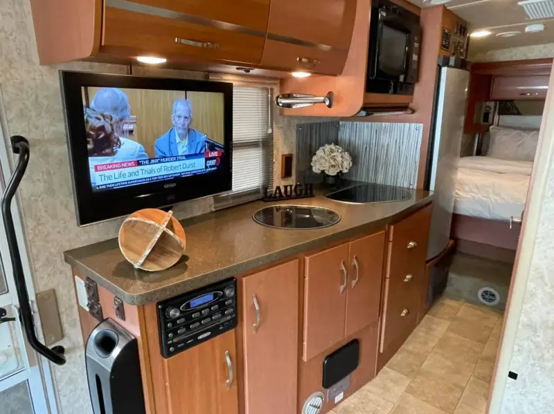 2014 Winnebago View 24g photo 15