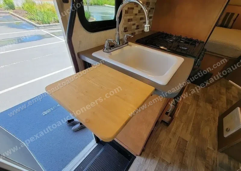 2017 Winnebago Minnie Winnie 22R photo 19