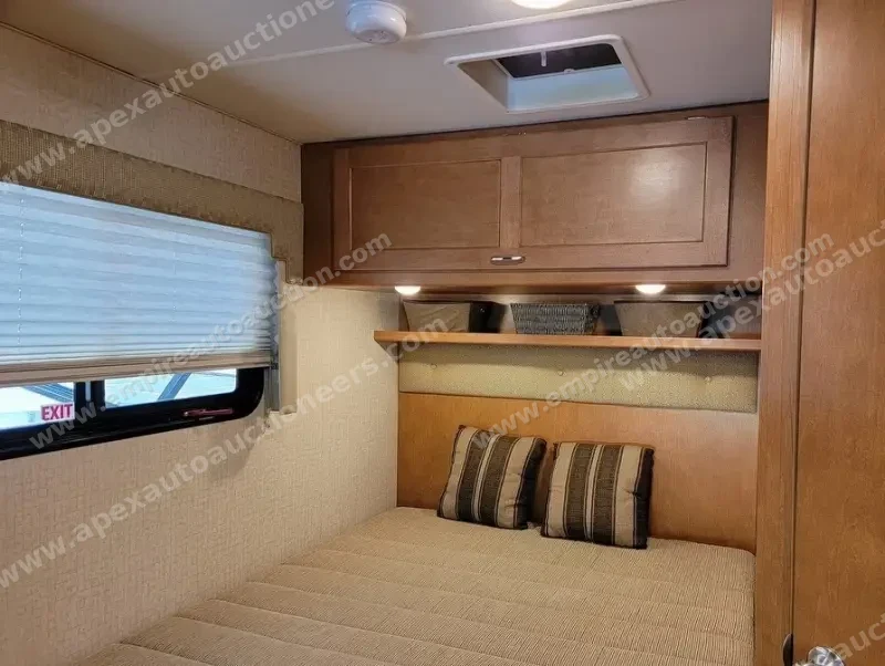 2017 Winnebago Minnie Winnie 22R photo 21