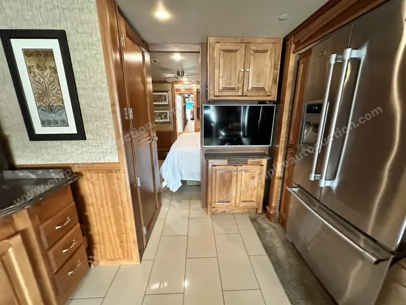 2015 Tiffin Phaeton 40QBH photo 28