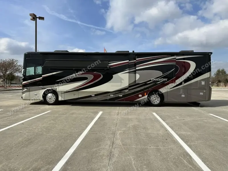 2015 Tiffin Phaeton 40QBH photo 39