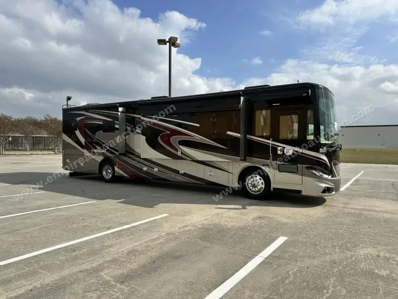 2015 Tiffin Phaeton 40QBH photo 38