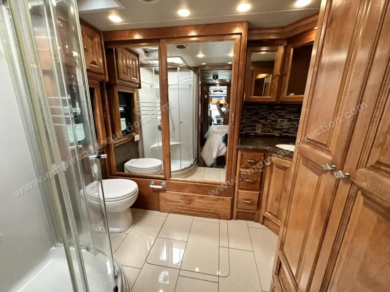 2015 Tiffin Phaeton 40QBH photo 21