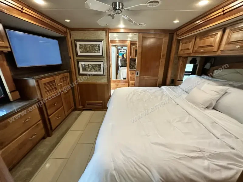 2015 Tiffin Phaeton 40QBH photo 30