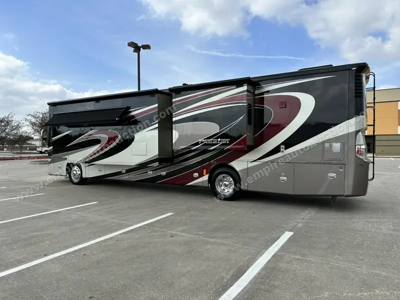 2015 Tiffin Phaeton 40QBH photo 19