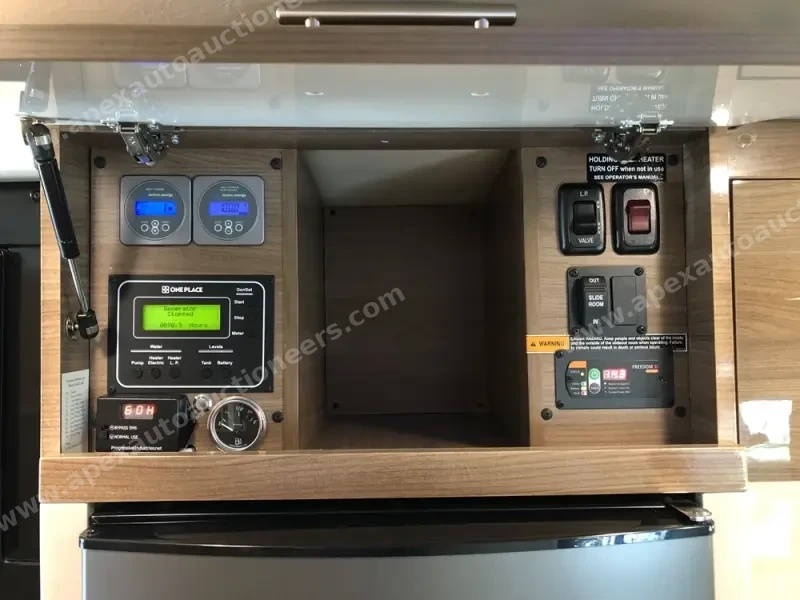 2015 Winnebago View Profile 24V photo 14