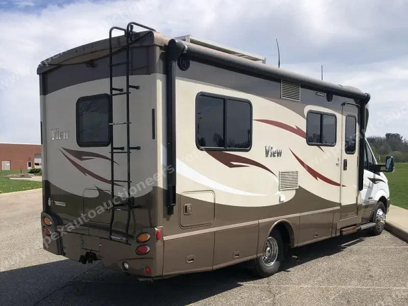 2015 Winnebago View Profile 24V photo 28