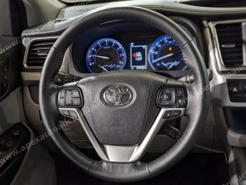 2018 Toyota Highlander Limited photo 13