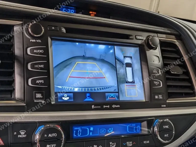 2018 Toyota Highlander Limited photo 10