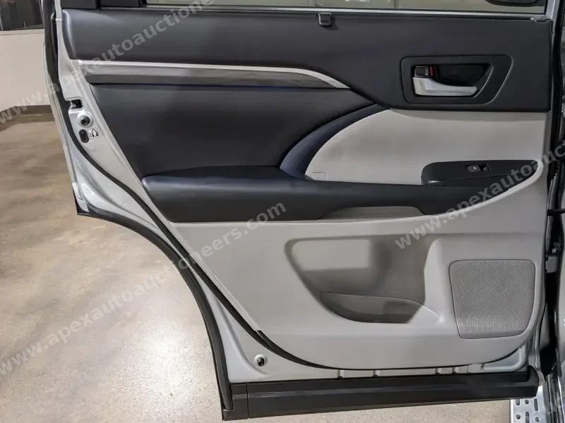 2018 Toyota Highlander Limited photo 6